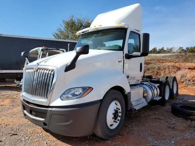 2018 International LT625