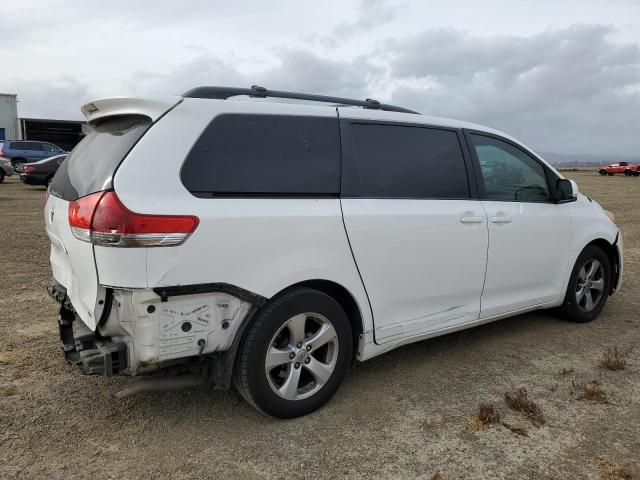 2014 Toyota Sienna LE