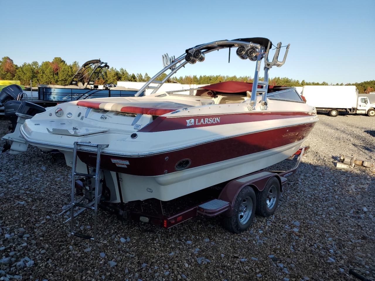 2007 Larson Boat With Trailer For Sale in Memphis, TN. Lot #81815***