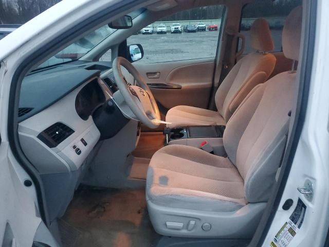 2013 Toyota Sienna LE