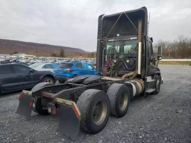 2015 Freightliner Cascadia 125