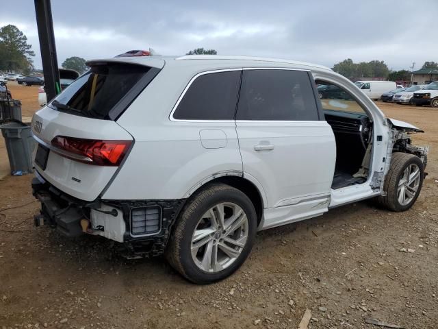 2020 Audi Q7 Premium Plus