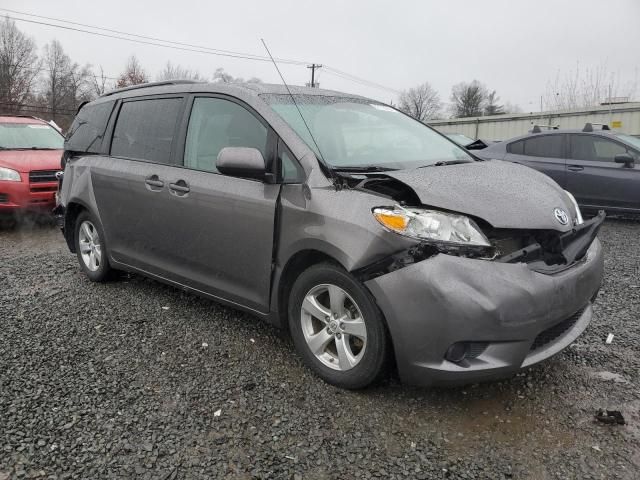 2014 Toyota Sienna LE