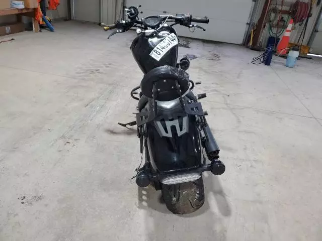 2011 Yamaha XVS1300 CU