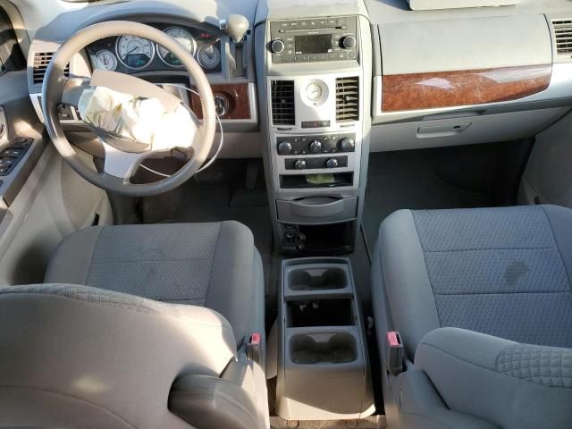 2010 Chrysler Town & Country Touring