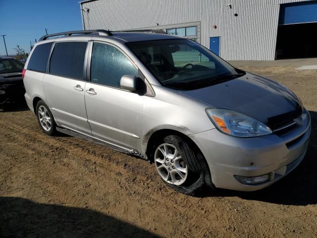 2004 Toyota Sienna XLE