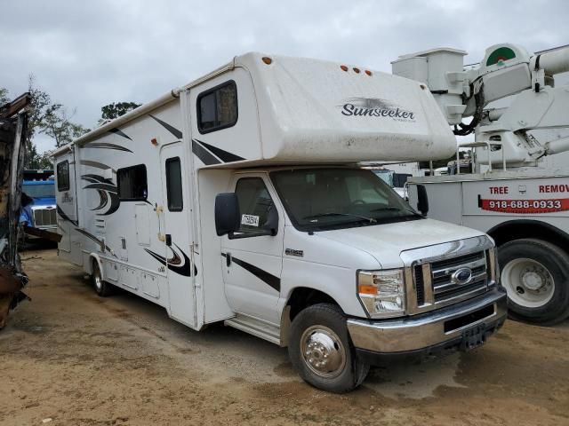 2013 Ford Econoline E450 Super Duty Cutaway Van