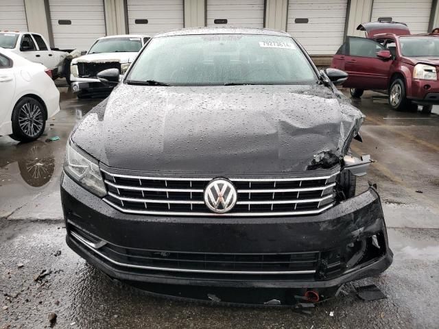 2016 Volkswagen Passat SE