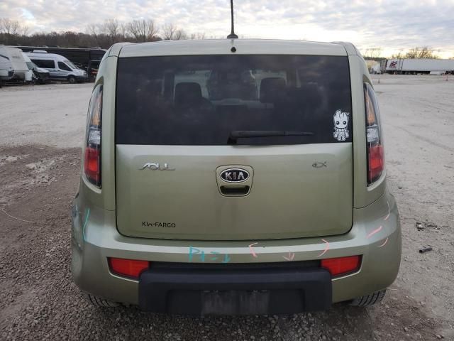 2010 KIA Soul +