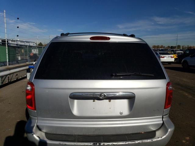 2003 Chrysler Town & Country LX