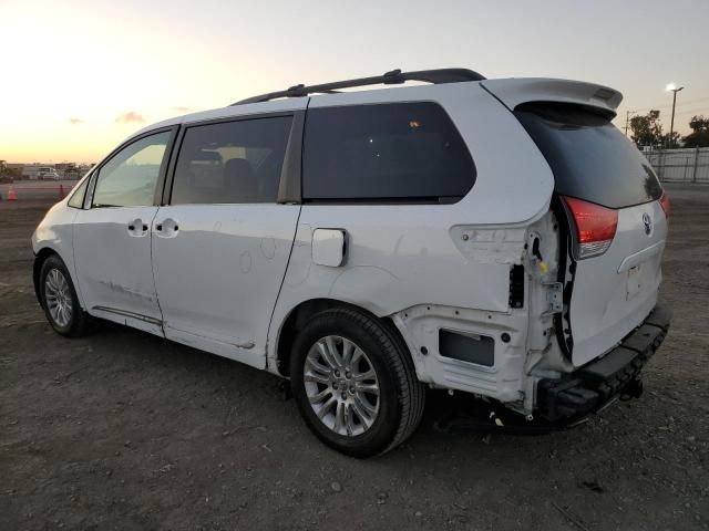 2012 Toyota Sienna XLE