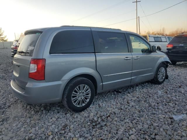 2015 Chrysler Town & Country Touring L