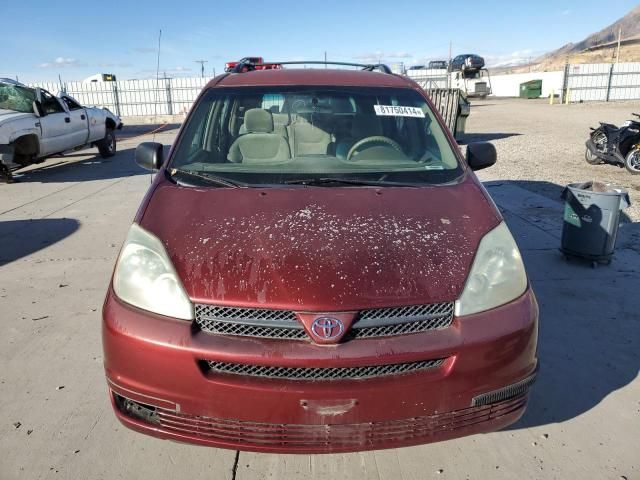 2004 Toyota Sienna CE