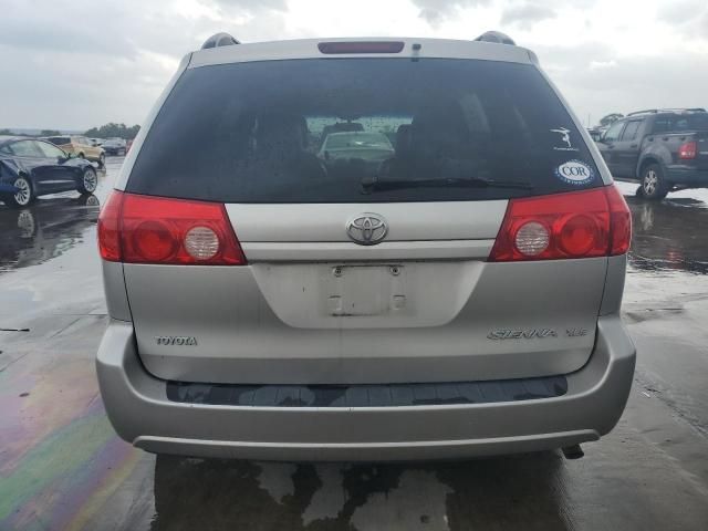 2010 Toyota Sienna XLE