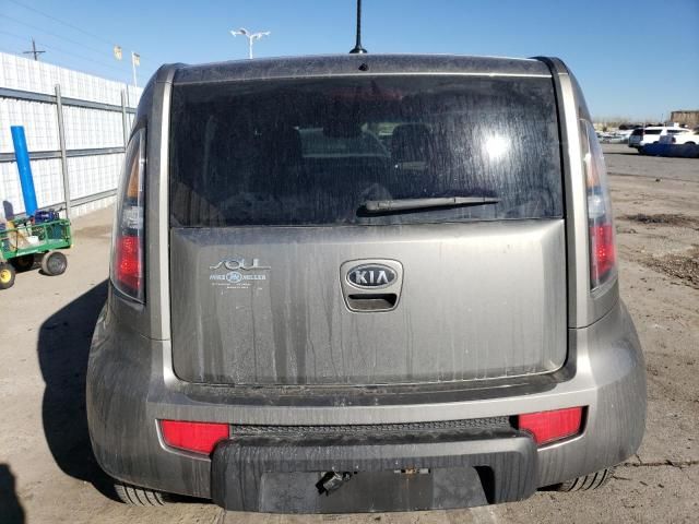 2011 KIA Soul +