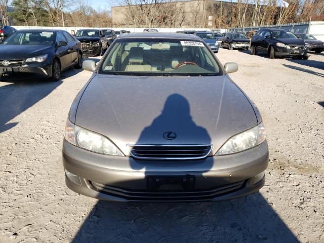 2000 Lexus ES 300