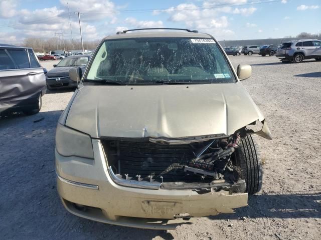 2010 Chrysler Town & Country Touring