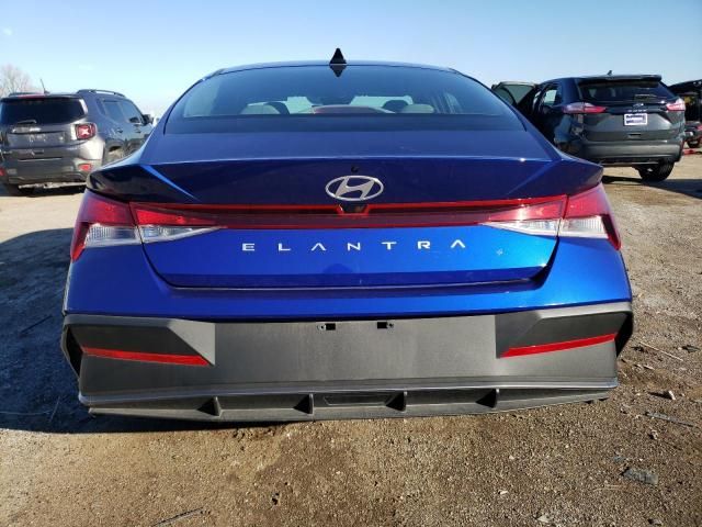 2024 Hyundai Elantra SE