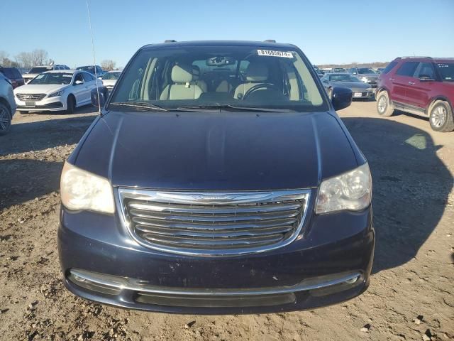 2013 Chrysler Town & Country Touring