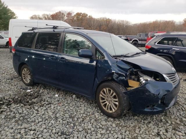 2011 Toyota Sienna XLE