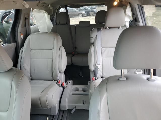 2016 Toyota Sienna XLE