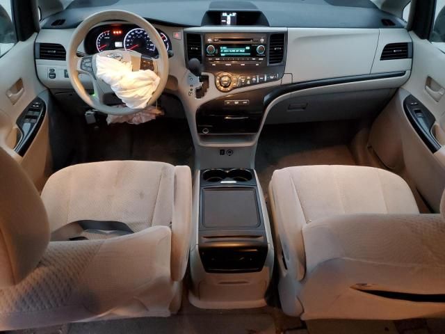 2013 Toyota Sienna LE