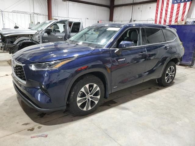 2021 Toyota Highlander Hybrid XLE