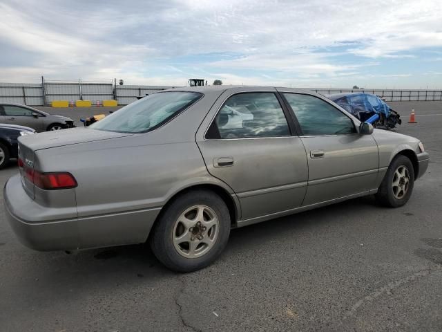 1999 Toyota Camry LE