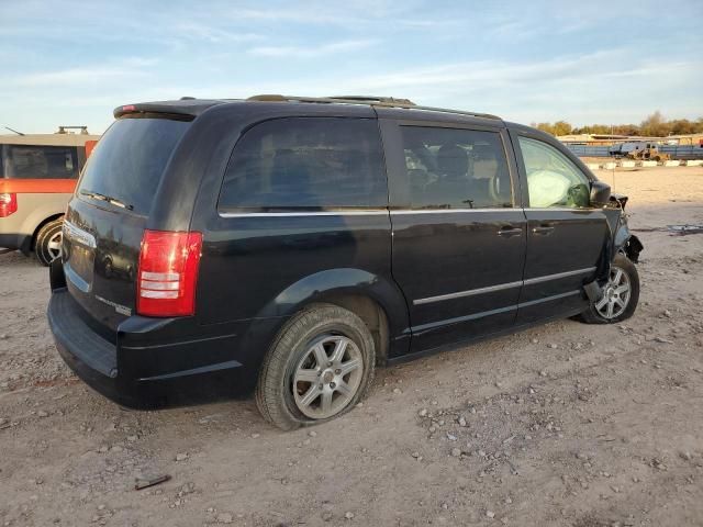 2010 Chrysler Town & Country Touring