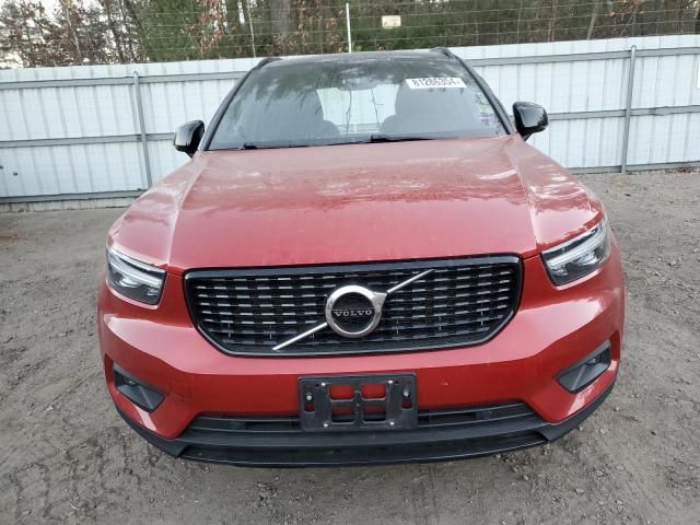 2019 Volvo XC40 T5 R-Design