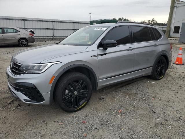 2022 Volkswagen Tiguan SE R-LINE Black