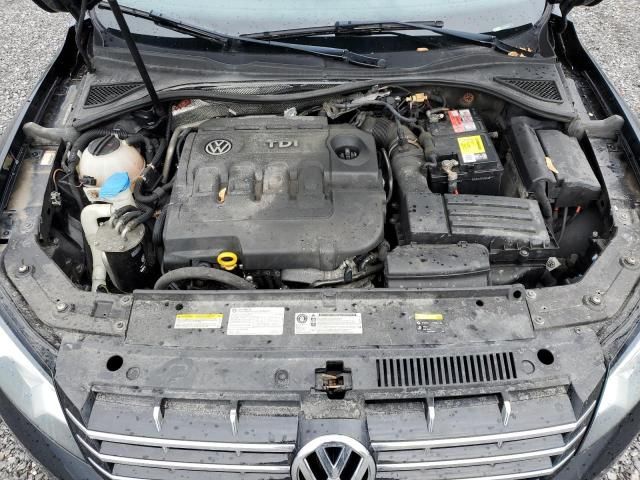 2015 Volkswagen Passat SE