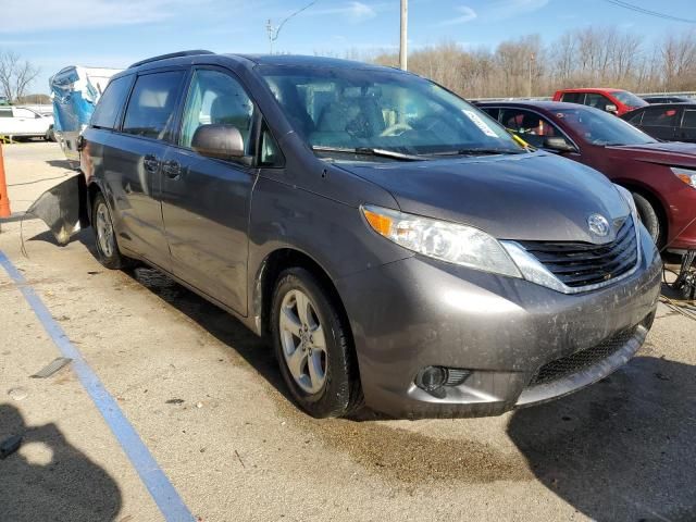 2013 Toyota Sienna LE