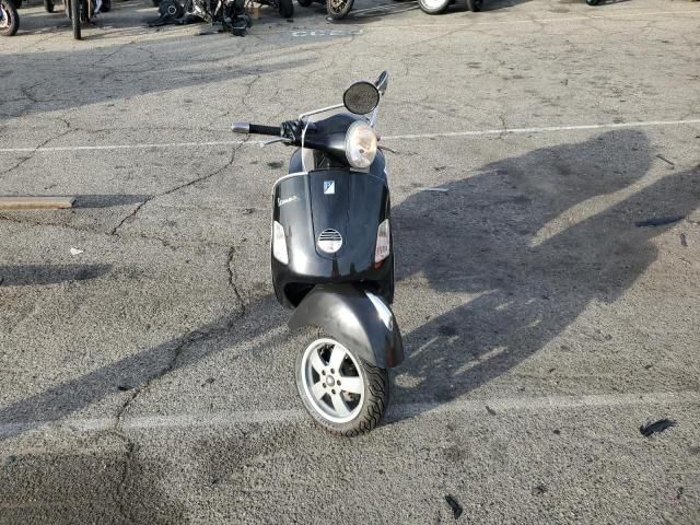 2007 Vespa GTS 250