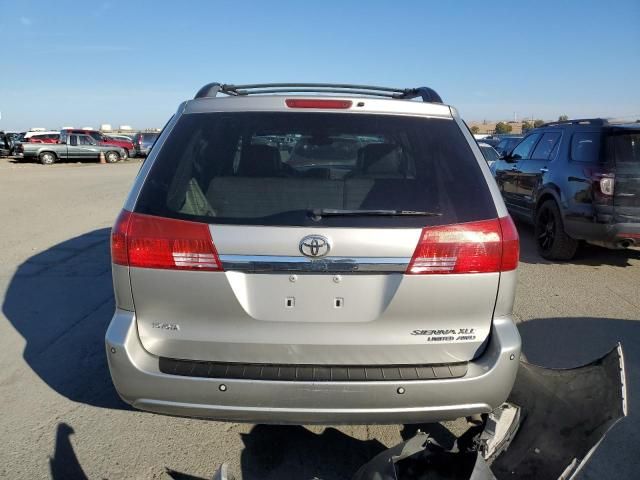 2005 Toyota Sienna XLE