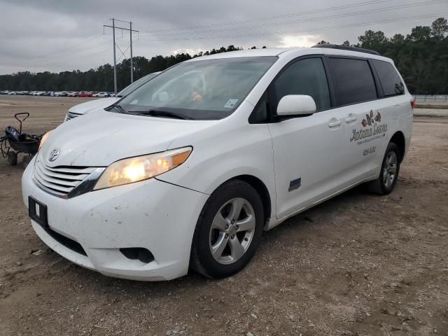 2015 Toyota Sienna LE