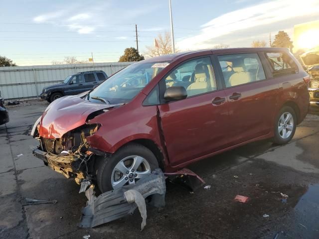 2018 Toyota Sienna L