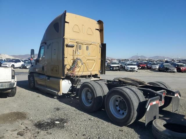 2011 Freightliner Cascadia 125