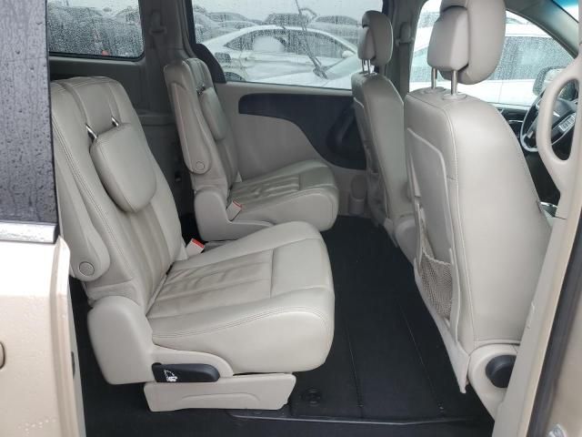 2012 Chrysler Town & Country Touring