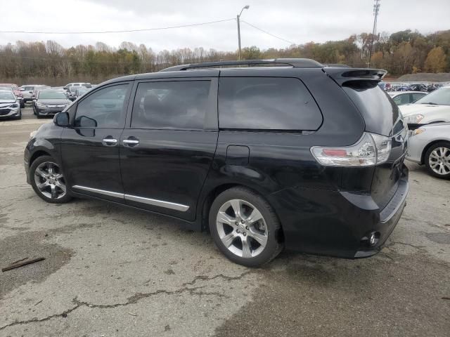 2013 Toyota Sienna Sport