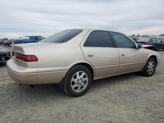 1999 Toyota Camry LE