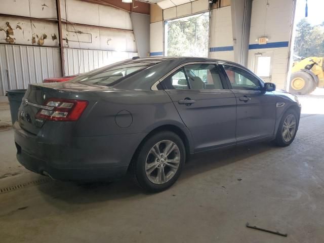 2015 Ford Taurus SE