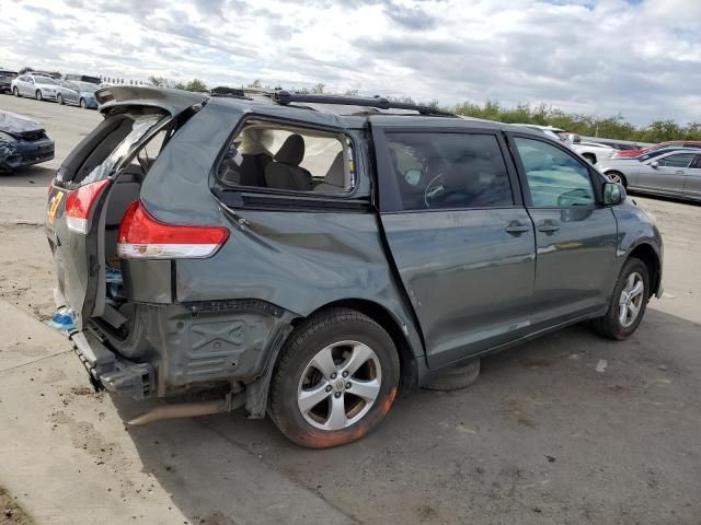 2013 Toyota Sienna LE