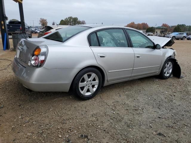 2002 Nissan Altima Base