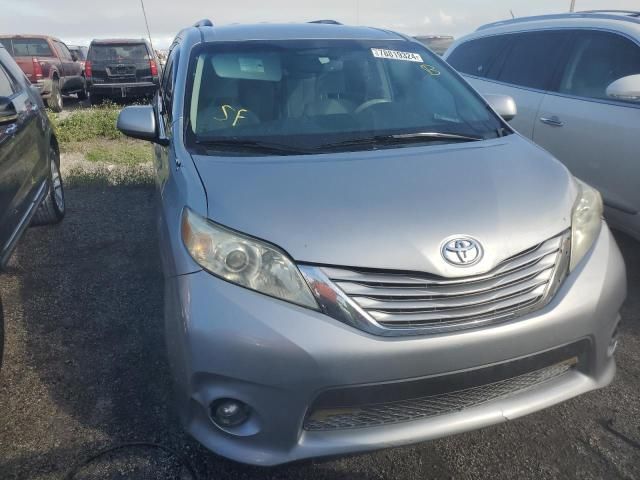 2014 Toyota Sienna LE