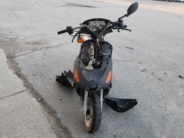 2005 Qing Moped