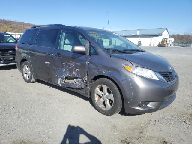 2014 Toyota Sienna LE