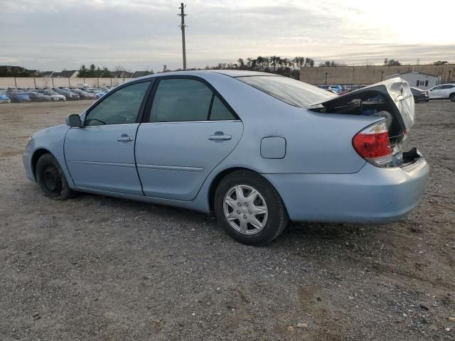 2005 Toyota Camry LE