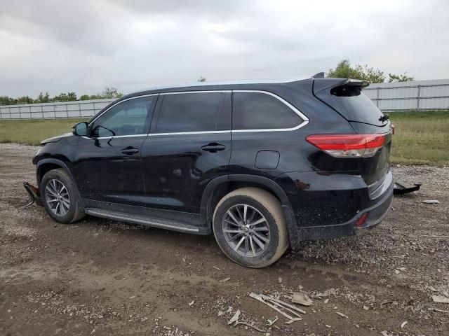 2019 Toyota Highlander SE