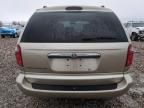 2005 Chrysler Town & Country